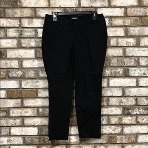 Size 12 Petite Old Navy black pixie pant